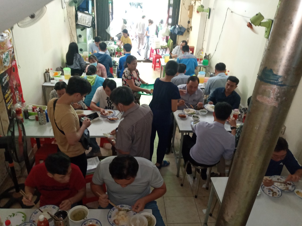 Cần sang lại quán cơm tại đường Ung Văn Khiêm - quận Bình Thạnh