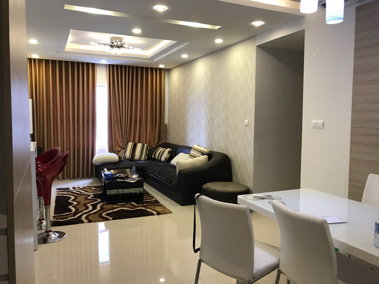 Cho thuê căn hộ full nội thất Sunrise city 2 phòng giá quá rẻ Quận 7