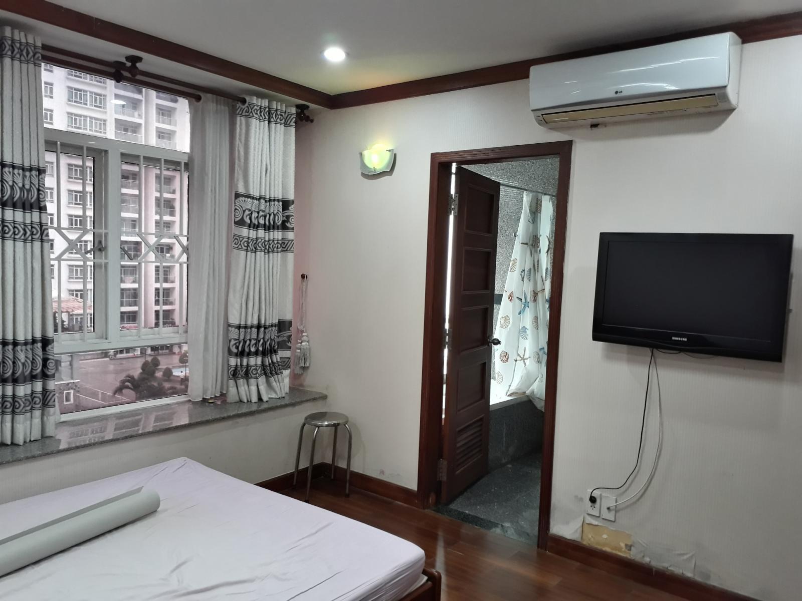 Cho thuê căn hộ chung cư tại Dự án New Saigon-Hoàng Anh Gia Lai 3, DT 121m2, 3PN, 12 triệu/tháng