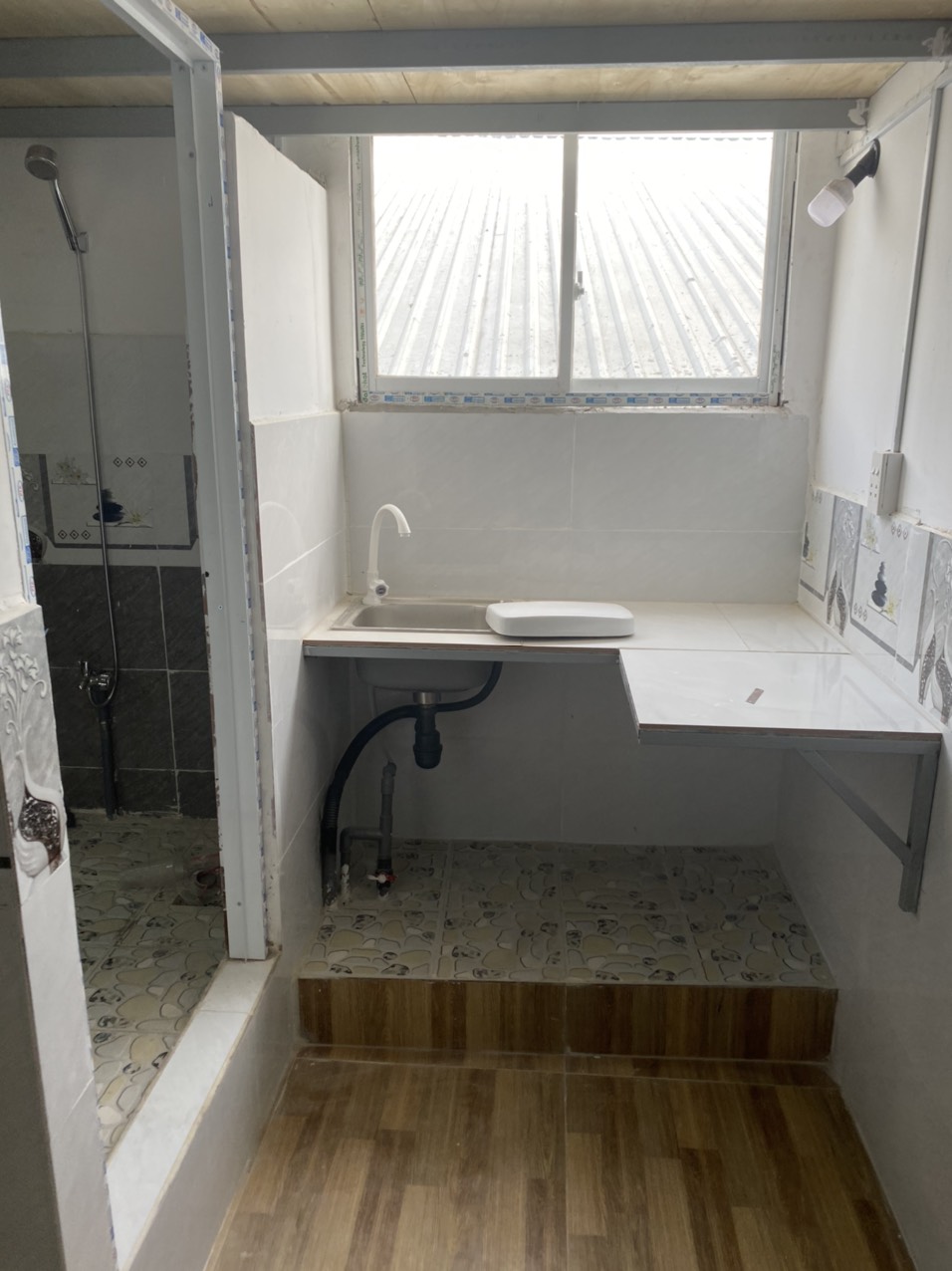 Cho thuê phòng 20m2 mới 100% MT 102 Trần Văn Quang, P. 10, Tân Bình