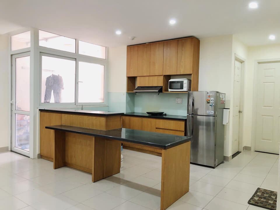 Căn hộ 2PN-85m2 full nội thất chung cư Hà Đô gần sân bay giá chỉ 14 tr/th. Lh ngay 0932 192 028-Ms.Mai