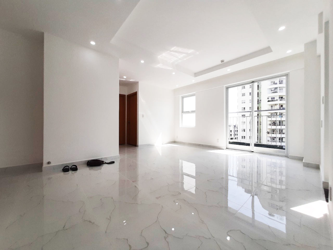 Cho thuê căn hộ Conic Riverside, 73m2 2PN, 2WC, giá 6 triệu/tháng. 