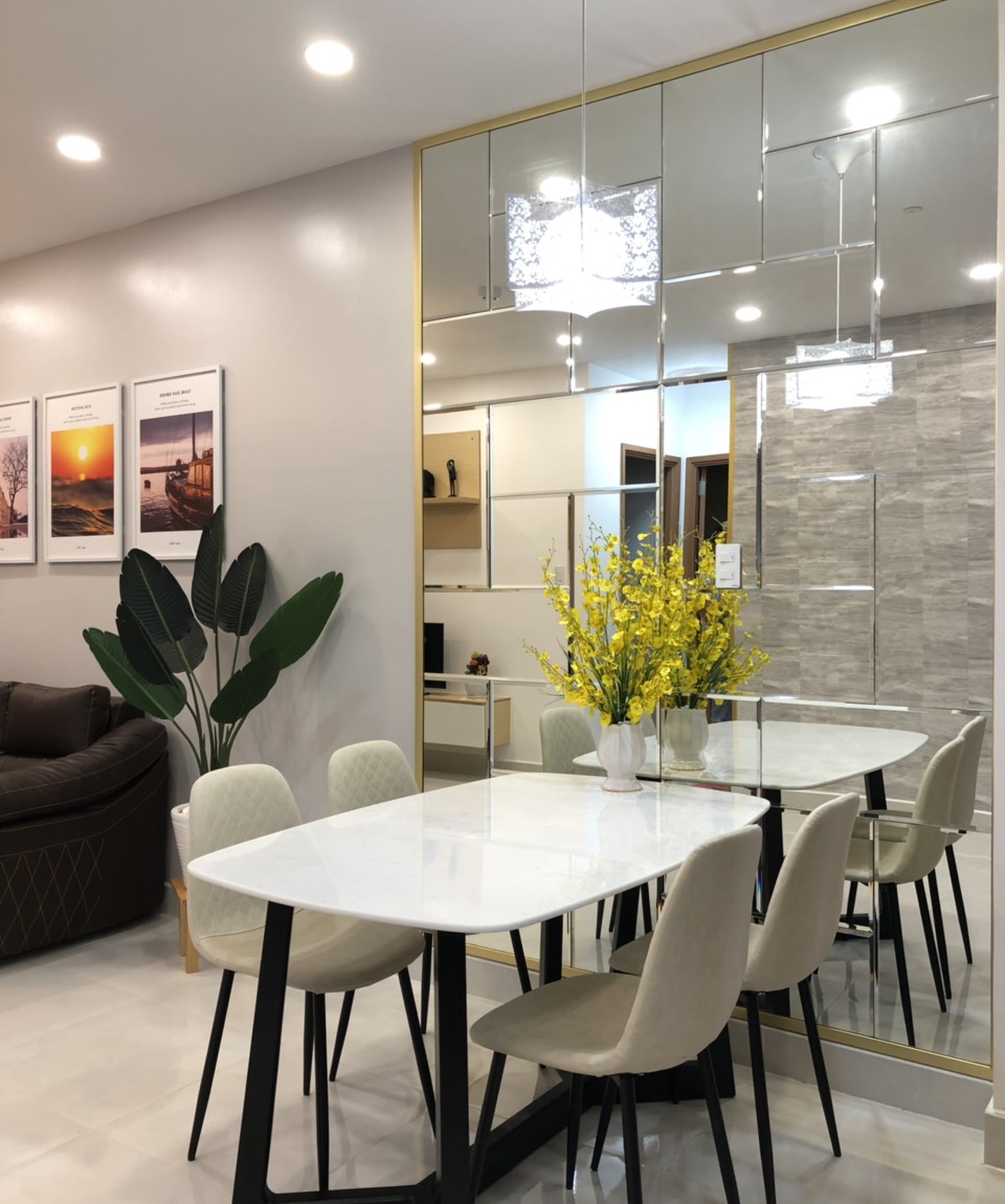 Cho thuê gấp căn hộ cao ốc Hà Đô Centrosa 2PN 17tr/ tháng có nội thất