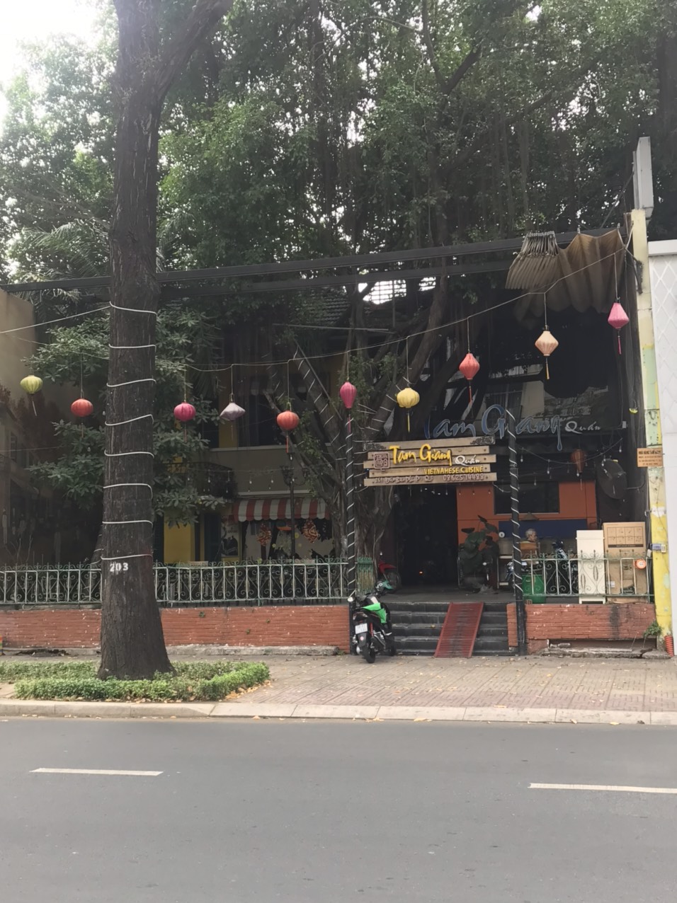 Cho thuê quán CAFE MT Điện Biên Phủ,Q3 DT:12X30 Gía :140tr/th