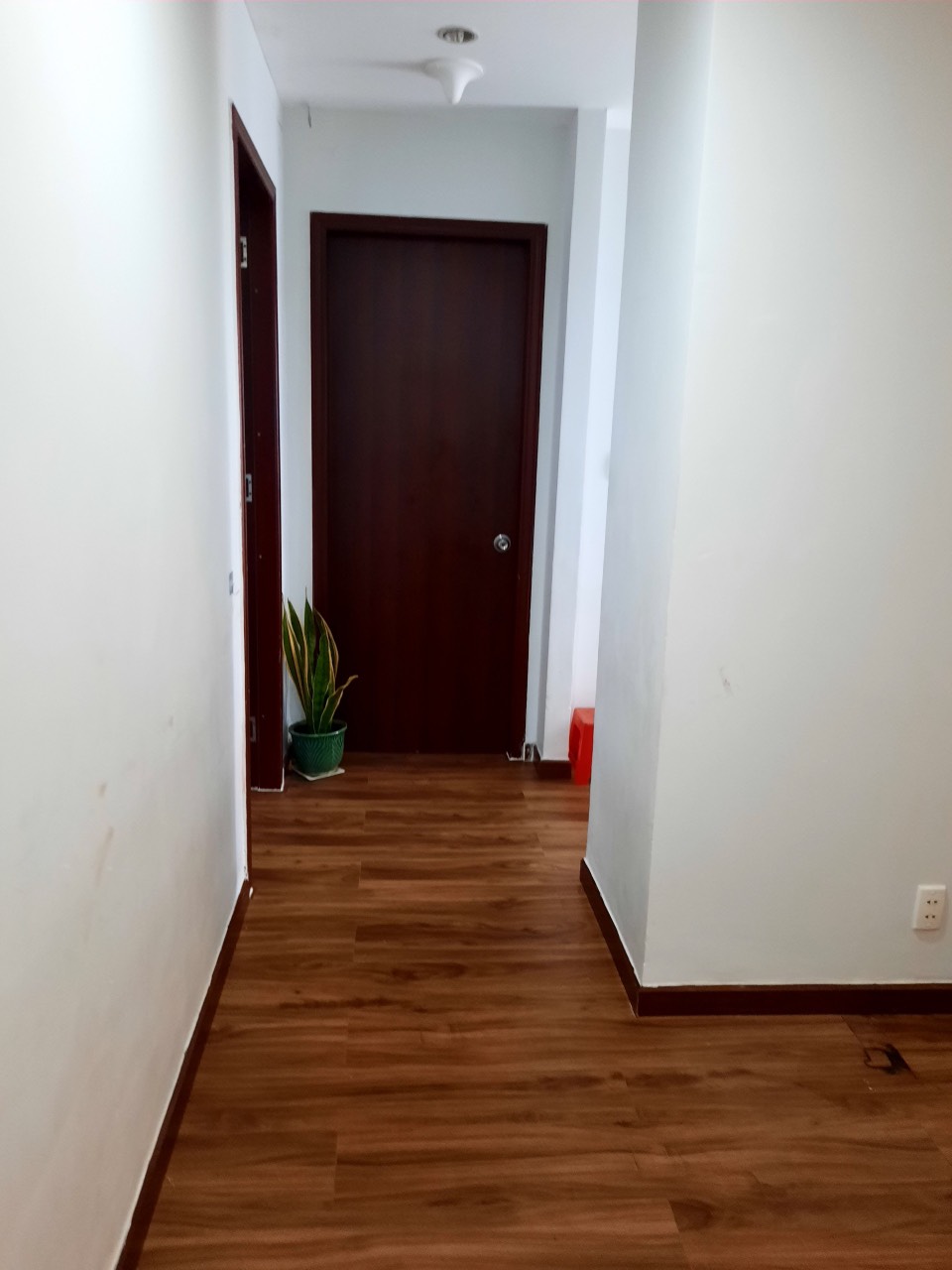 Cần cho thuê căn hộ 6B Intresco góc Phạm Hùng Nguyễn Văn Linh, Xã Bình Hưng Huy