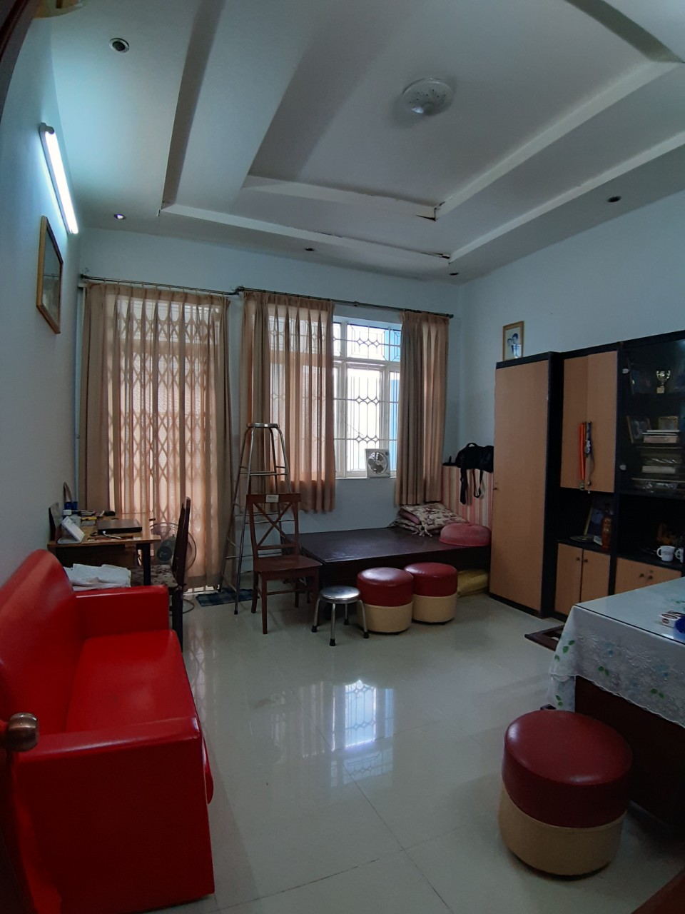 Cho thuê nhà đường Lê Văn Sỹ 5.5x17 nở hậu 7m, trệt 2 lầu ST giá 33tr/ tháng
