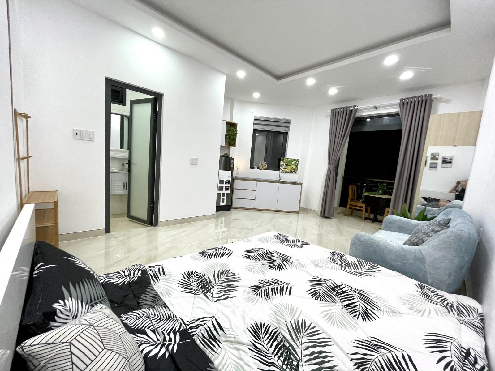 Cho thuê căn hộ dịch vụ 1 phòng ngủ full tiện nghi mặt tiền Nguyễn Thượng Hiền #5.8 Triệu Tel 0942811343 Tony đi xem ngay
