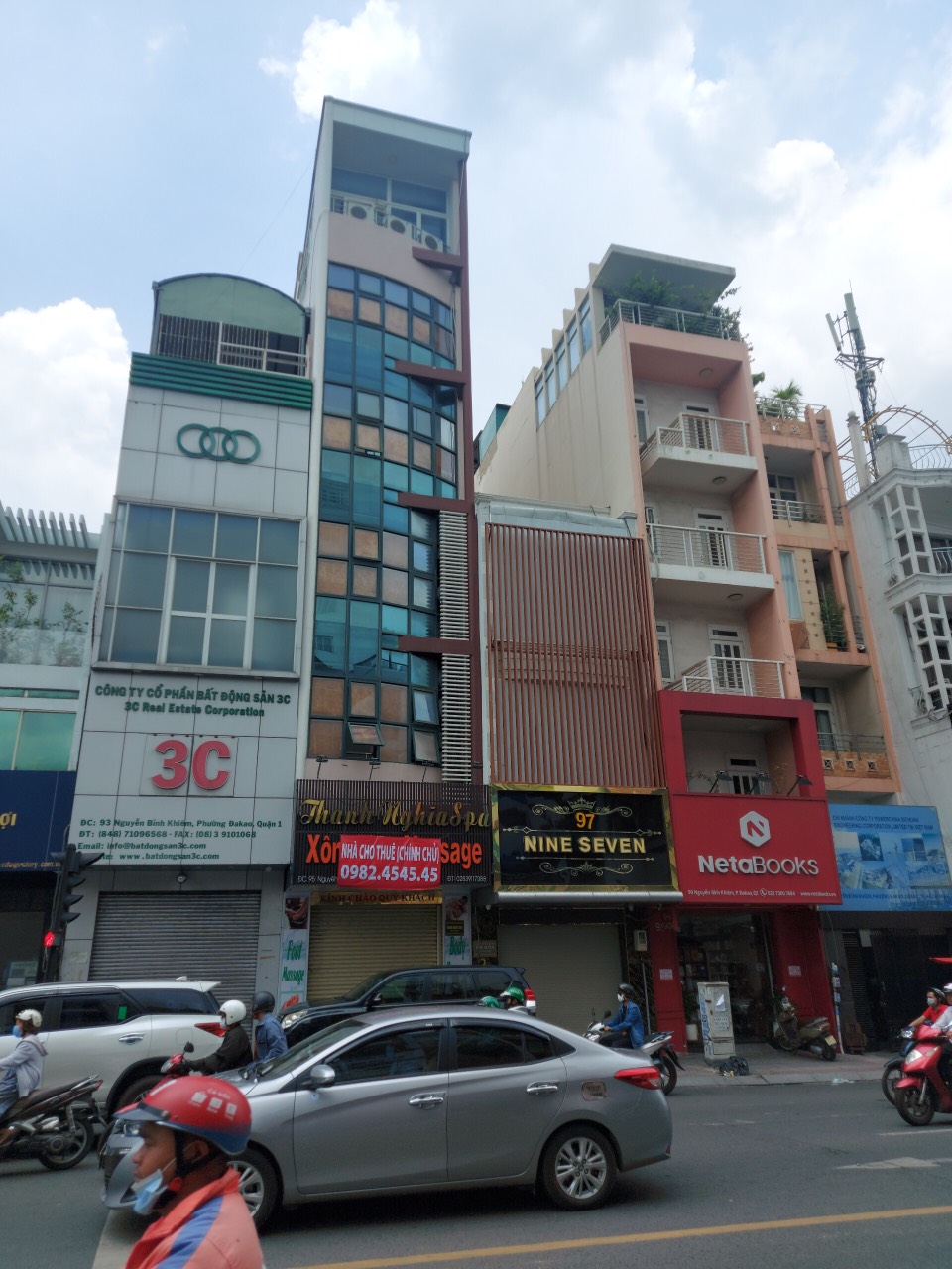 Cho thuê nhà nguyên căn  MT đường Nguyễn Bĩnh Khiêm Quận 1 , DT: 4x20m , 1 trệt 5 lầu.