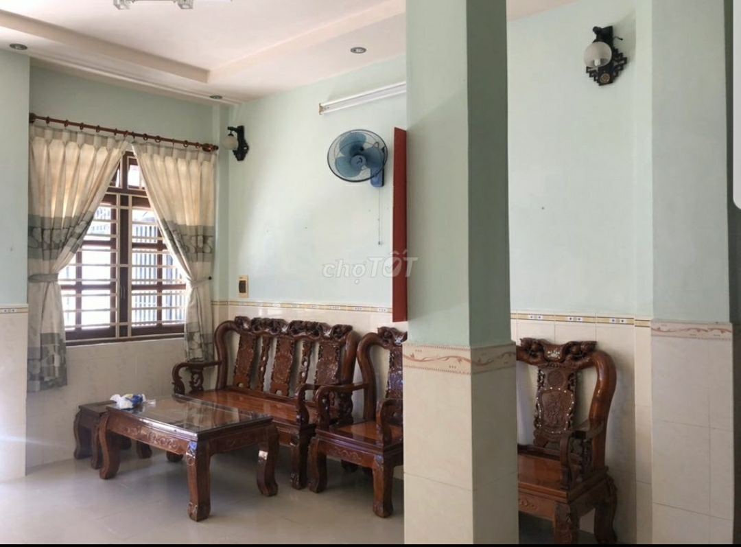 Cho thuê nhà có nội thất 3 phòng ngủ 8tr hẻm 710 Huỳnh Tấn Phát. Quận 7