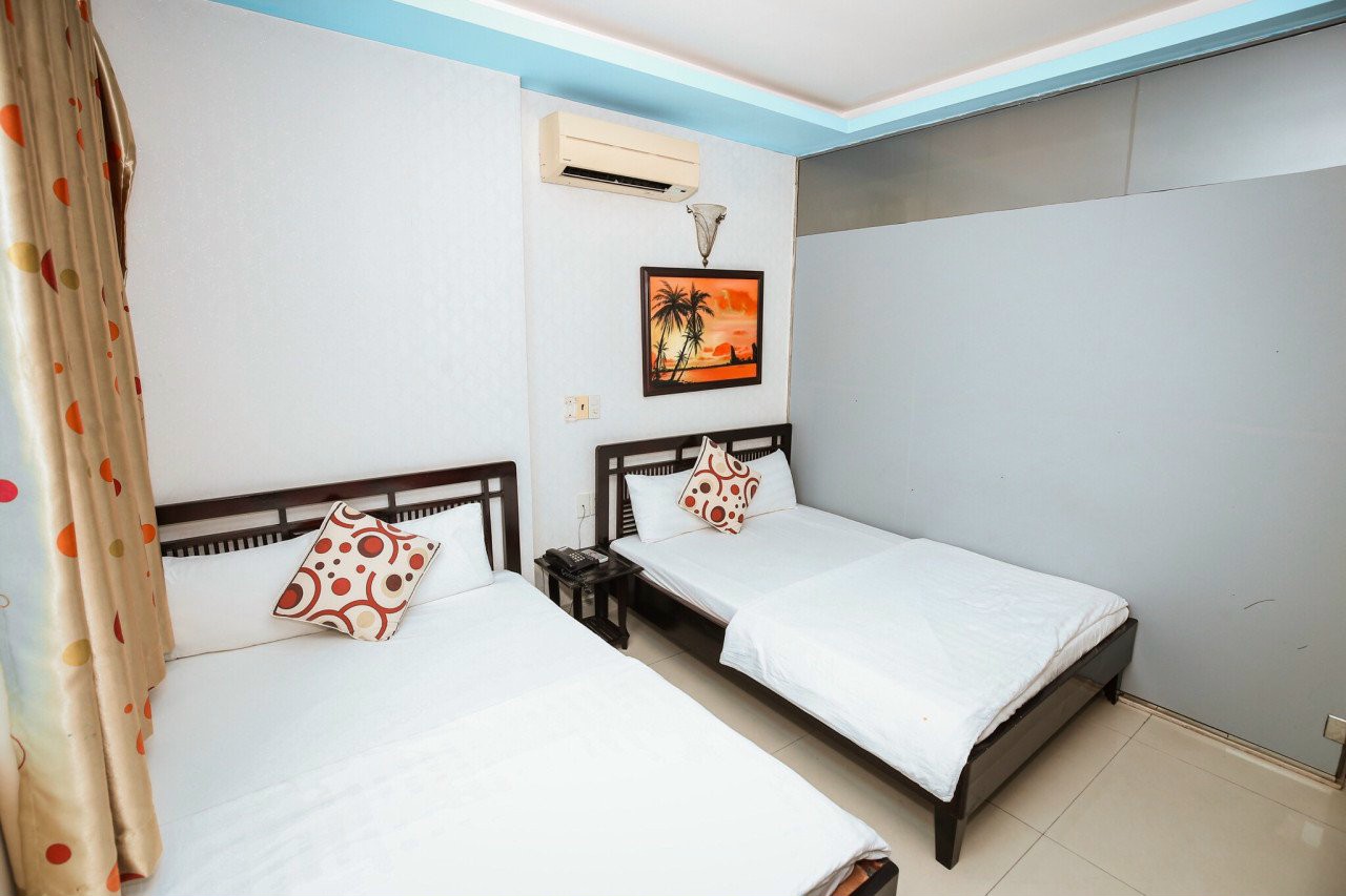 Cho thuê khách sạn 26P mặt tiền Lê Hồng Phong, P. 12, Quận 10.