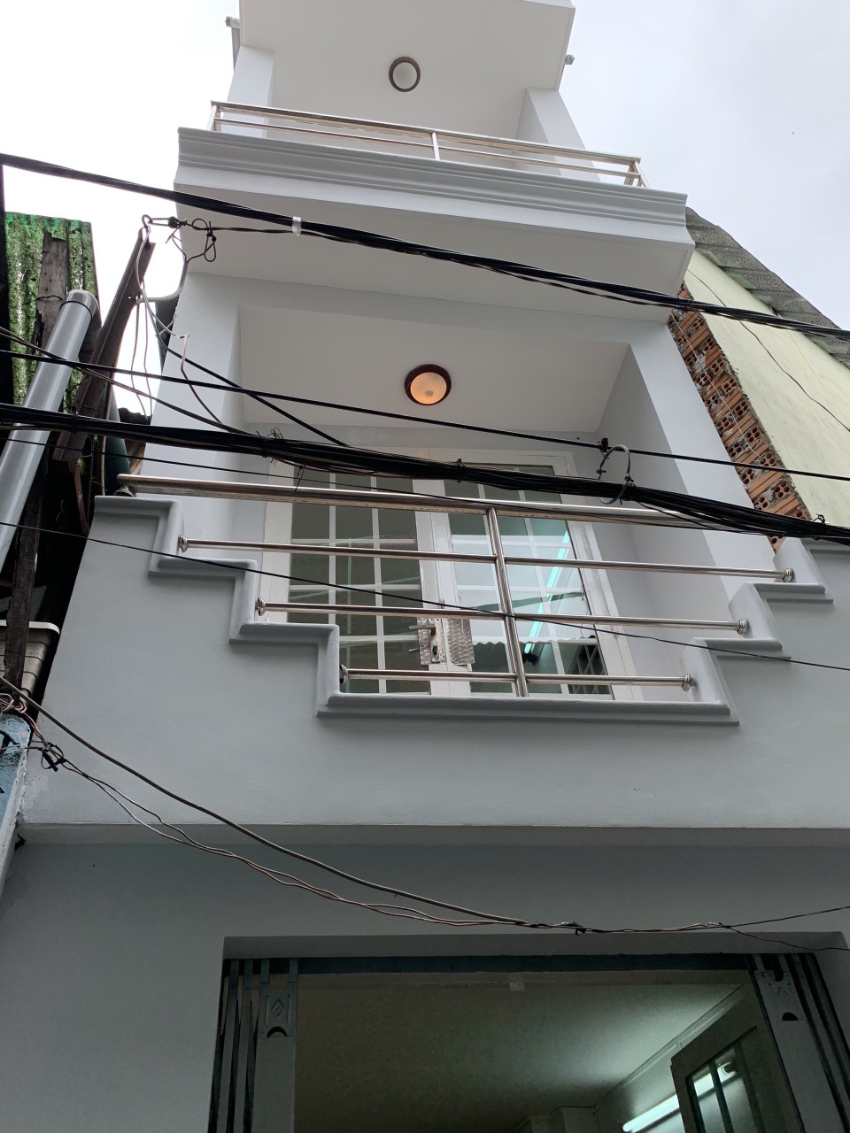 CHO THUÊ NHÀ GIÁ RẺ - 1 TRỆT, 2 LẦU, 2PN - ĐƯỜNG BẠCH ĐẰNG - BÌNH THẠNH. LHCC: 0945123130