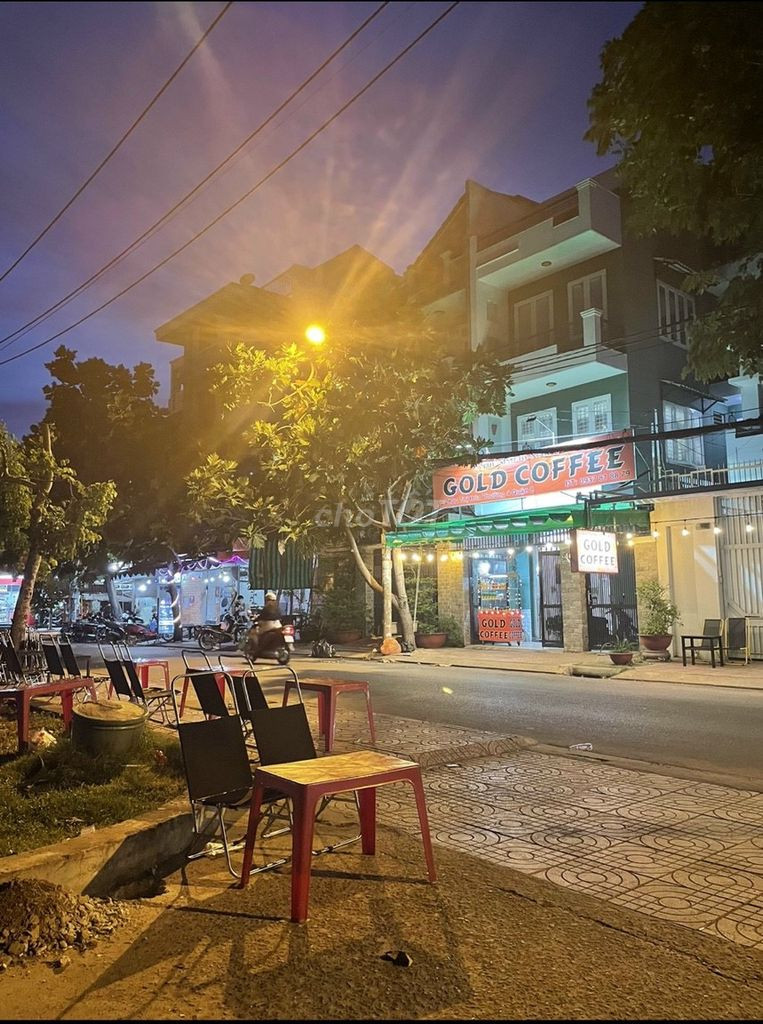 Cần sang quán cafe ở đường Châu Thị Hóa, Phường 4, Quận 8, Tp Hồ Chí Minh