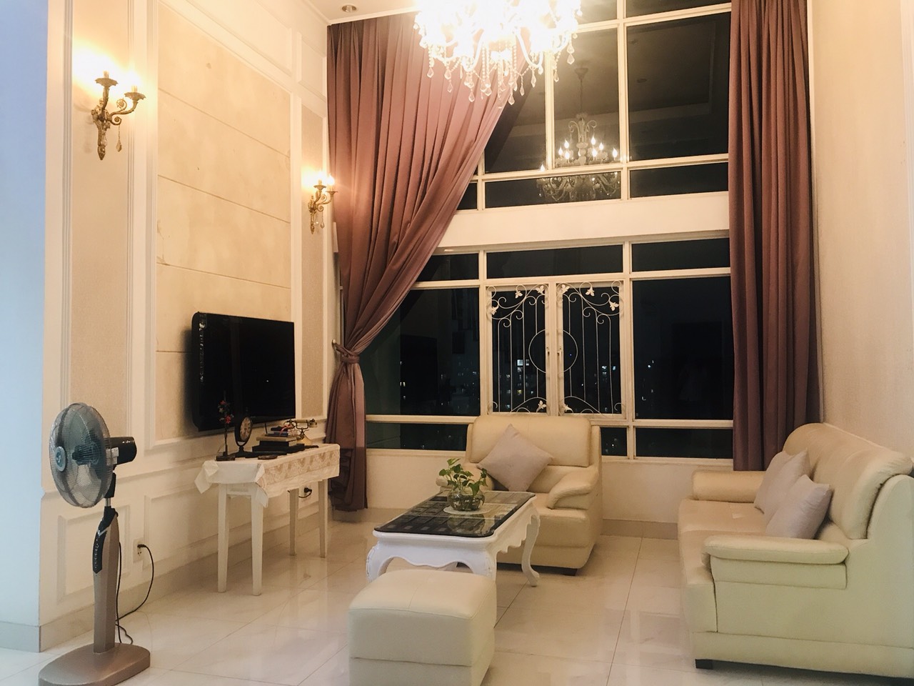 Cho thuê căn hộ Lofthouse Phú Hoàng Anh 5PN 4WC giá 23tr/th full nội thất call: 0847.545.455
