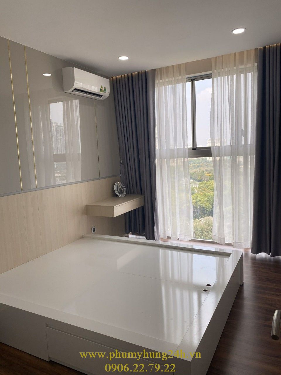 Cho thuê căn hộ Midtown M6 3 phòng ngủ view sông giá thuê 40 triệu/th, LH 0906227922