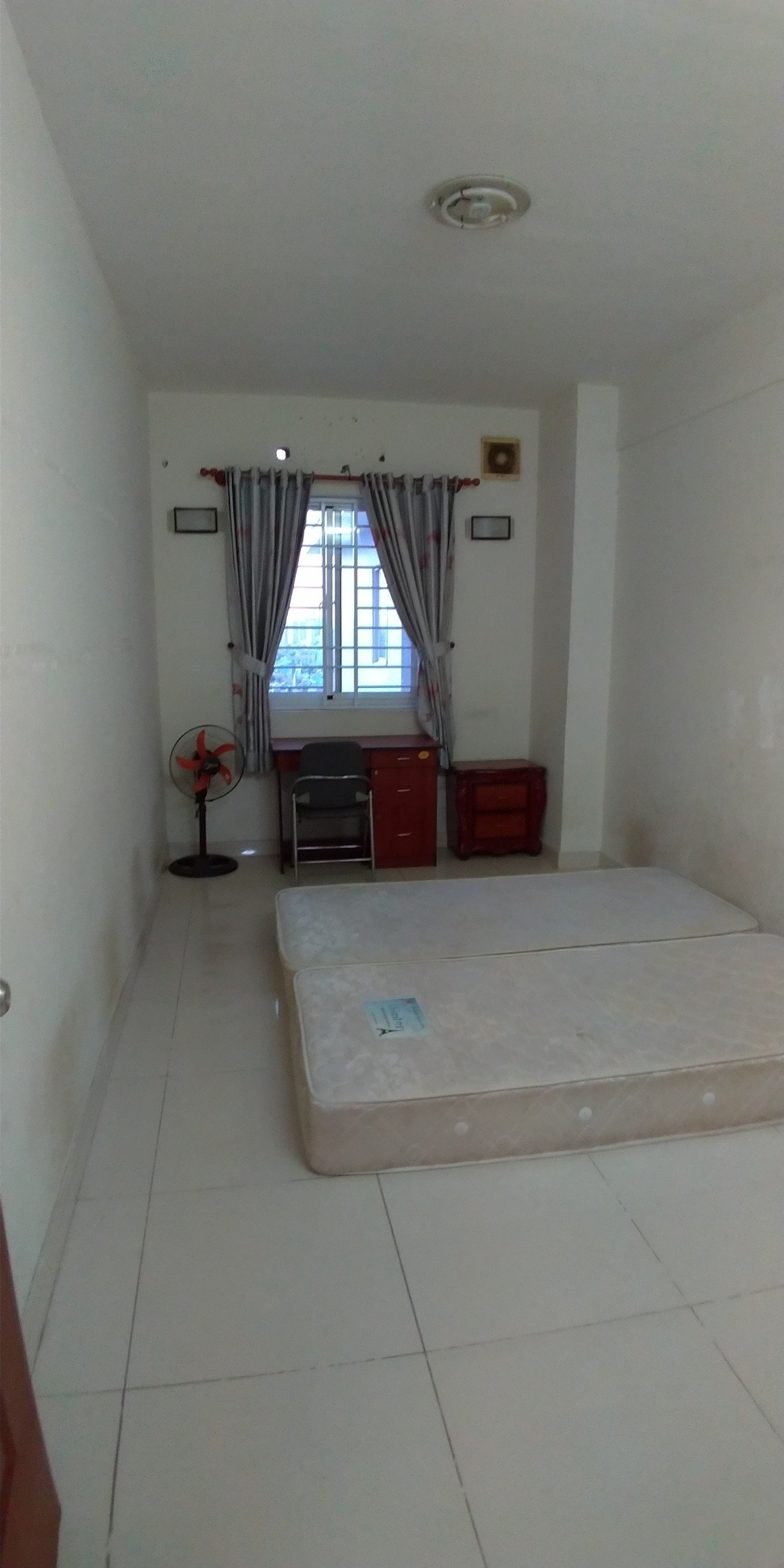 Cần cho thuê chung cư Phú Thạnh 2PN 2WC Căn góc , nhà có nội thất 
