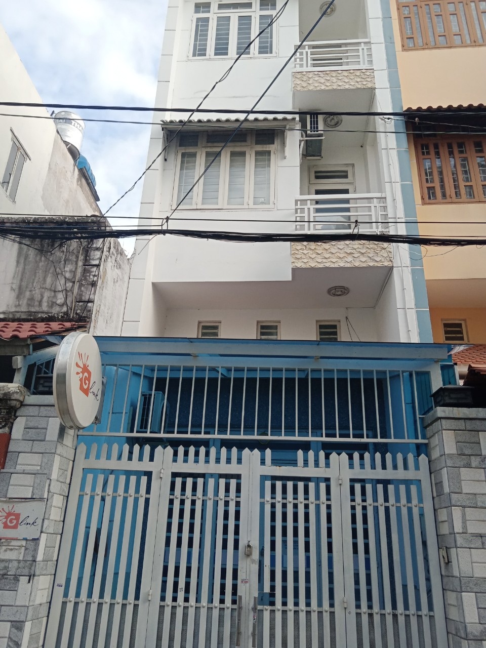 Nhà mới 4,7m x 20m 4PN, 560/6 Nguyễn Văn Quá . Giá 12tr/th