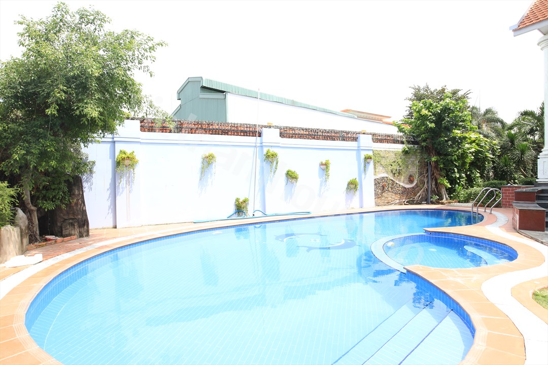 ⭐️Cho thuê Villa Hồ bơi sân vườn 500m2 Hầm 3 lầu Nguyễn ư dĩ  Thảo điền Quận 2 