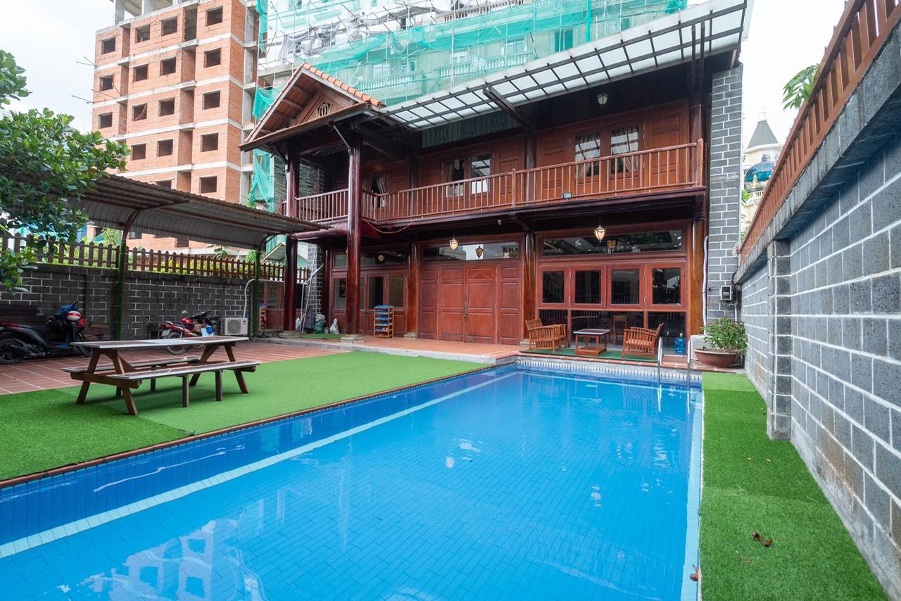Cho thuê biệt thự hồ bơi,sân vườn Nguyễn Văn Hưởng Thảo Điền đầy đủ nội thất