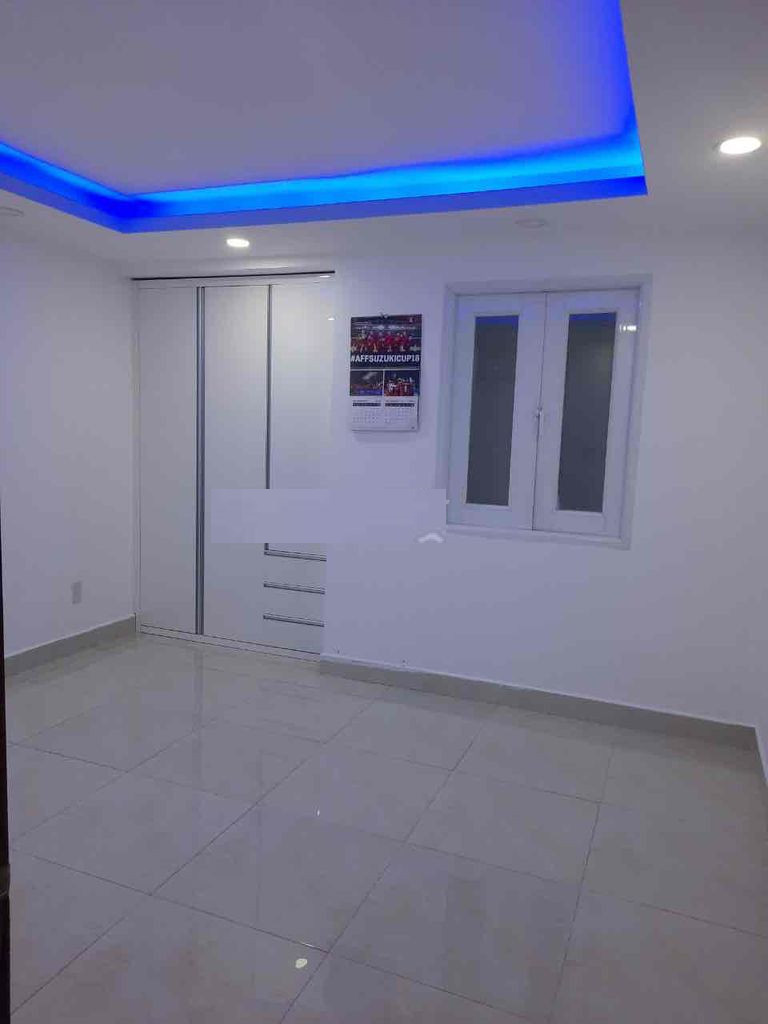 Nhà Hẻm KD đường D2: Trệt 4 Lầu Full Máy Lạnh, Nội Thất âm tường: Phù hợp VPCT, SPA