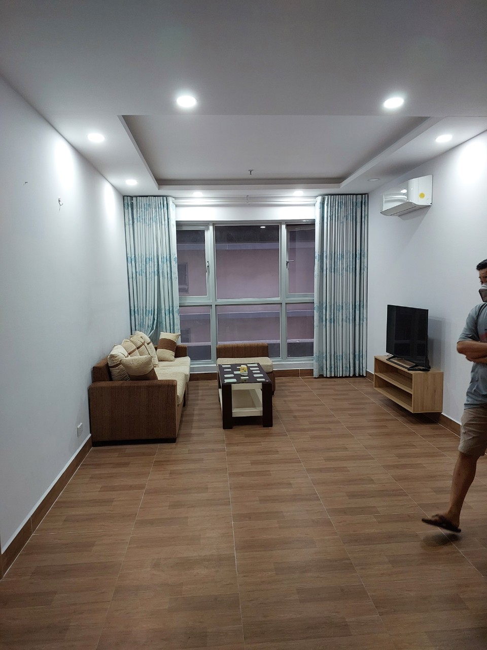 Cần cho thuê căn hộ Cosmo City, 99 Nguyễn Thị Thập, Tân Phú, Quận 7, diện tích 78m2
