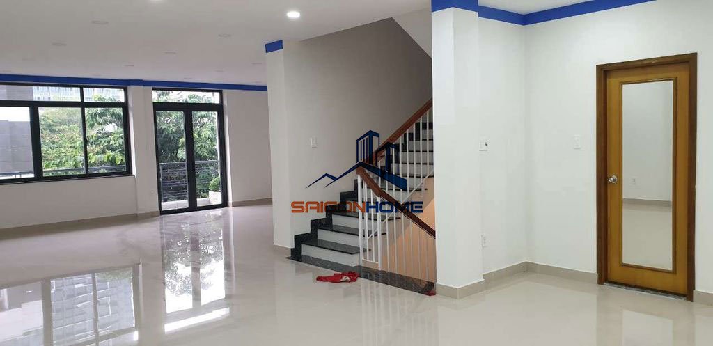 Cho thuê biệt thự 8x20m hầm 3 lầu trung tâm Q2