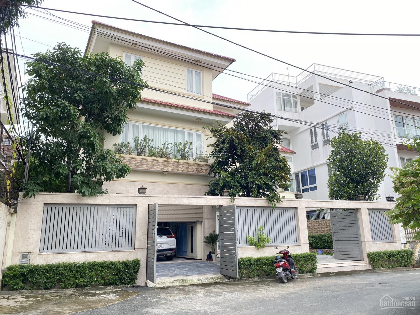 Cho thuê villa 3 lầu sàn trống,thang máy 12x20m AP