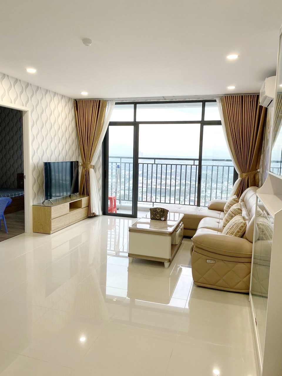Cho Thuê Căn hộ 3 PN central premium 854 Tạ Quang Bửu 97m2  P5 Q8
