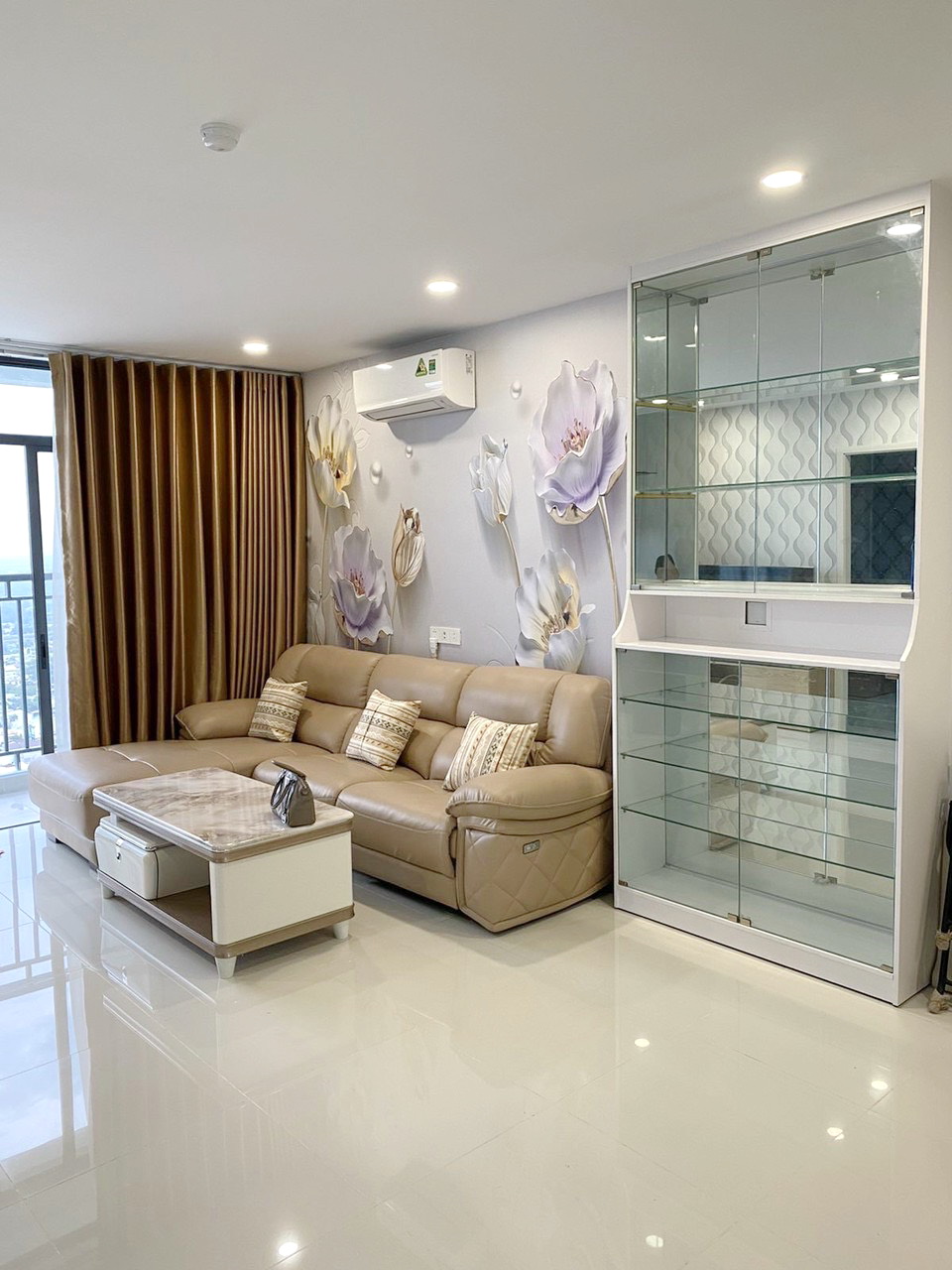 Cho Thuê Căn hộ 3 PN central premium 854 Tạ Quang Bửu 97m2  P5 Q8