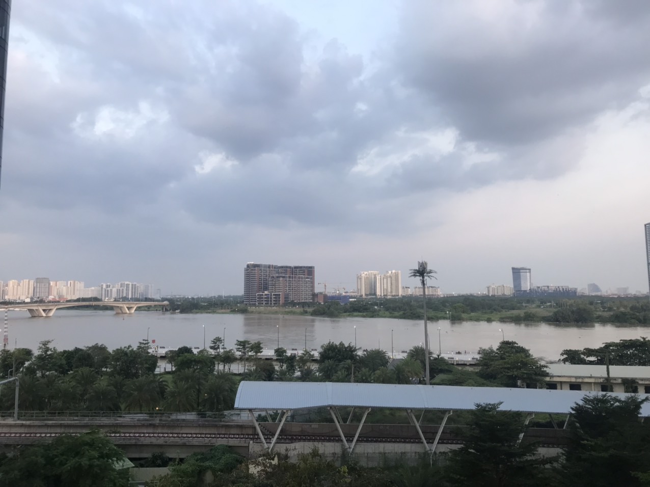 Cho thuê CH Golden River Bason - Quận 1 căn 3PN 110m2, giá 2000$