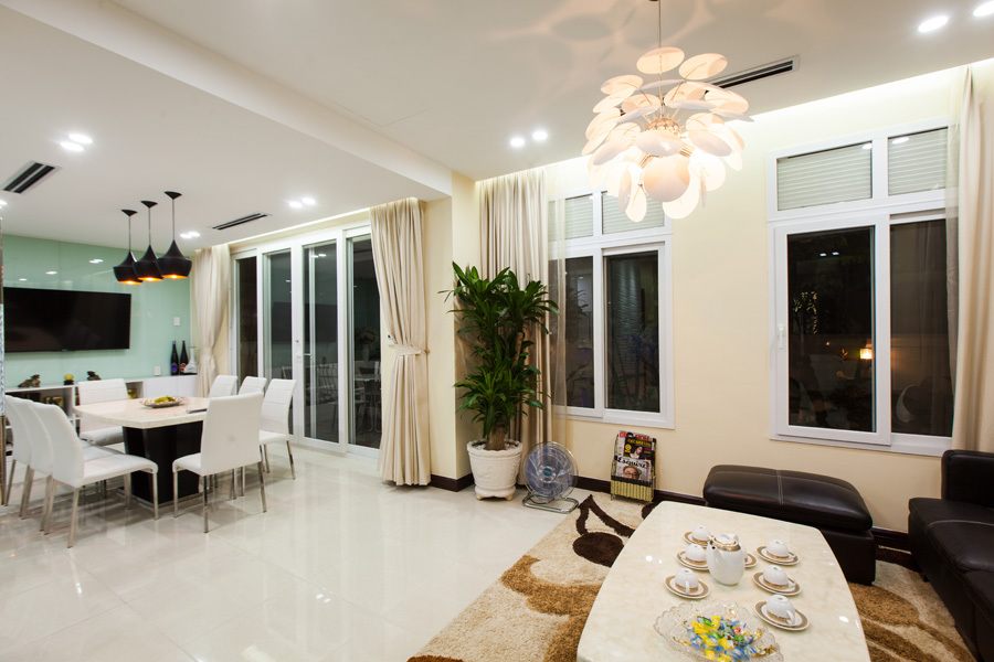 Cho thuê biệt thự song lập Chateau, Phú Mỹ Hưng, Quận 7. DT 350m2, 5PN nhà mới đẹp 100%, giá rẻ nhất thị trường.