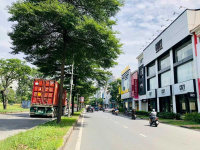Cho thuê nhà phố kinh doanh khu Phú Mỹ Hưng, Q7, Tp. HCM, giá 50 triệu/tháng.
