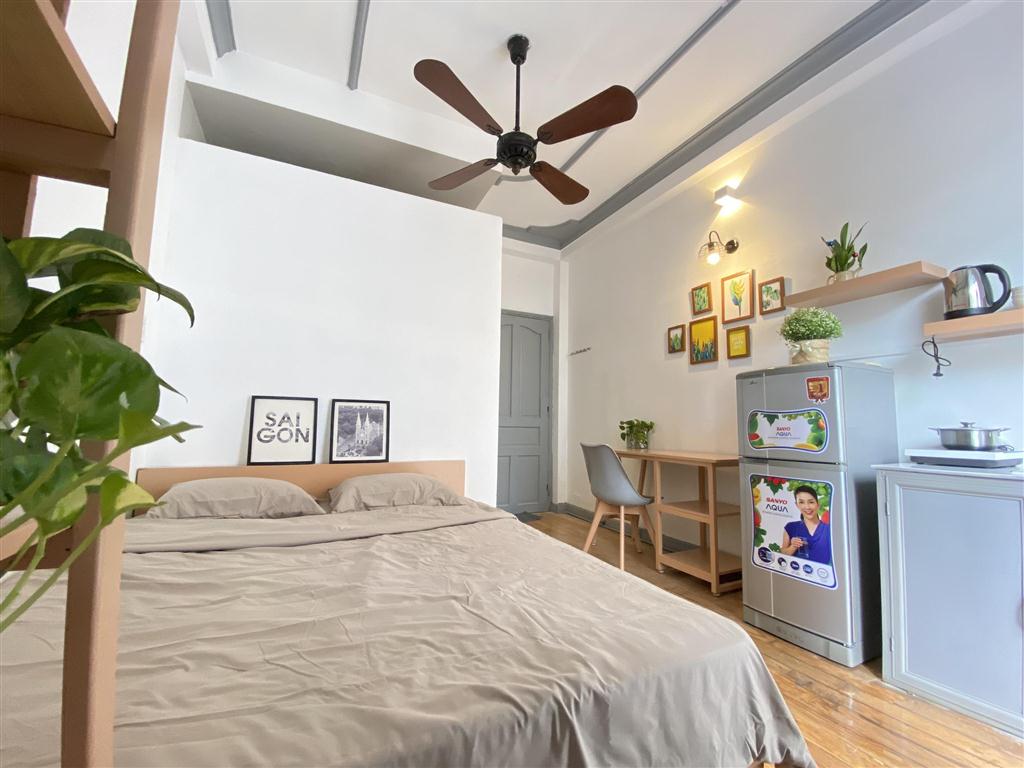 Chdv đẹp ngay 182 Lê Văn Sỹ, Full đồ có bancony