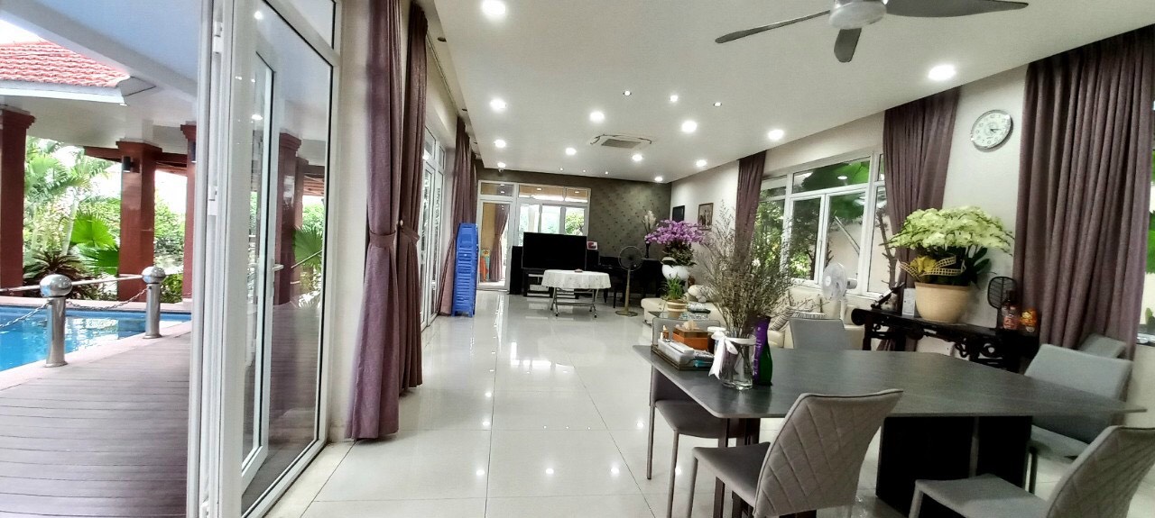 Villa hiện đại, không gian mở, nội thất cao cấp P. Thảo Điền, Q2