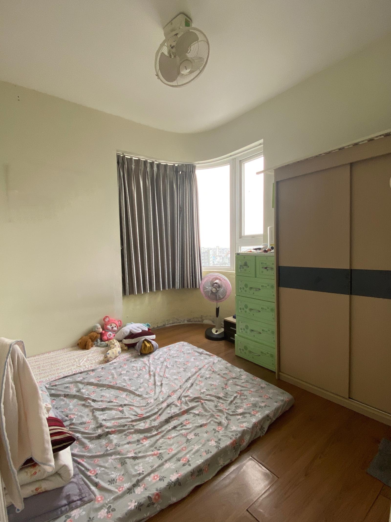 Cho thuê căn hộ Âu Cơ Tân Phú, 2pn, giá 9tr5, có nội thất. Liên hệ 0706699393