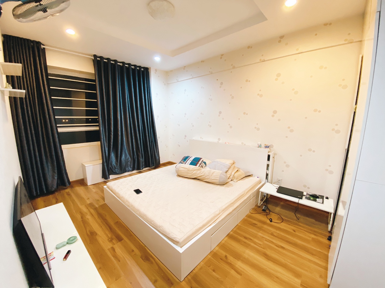 Cho thuê căn hộ 2PN2WC chung cư Hưng Phát 1 đầy đủ nội thất giá chỉ 8.5 triệu!