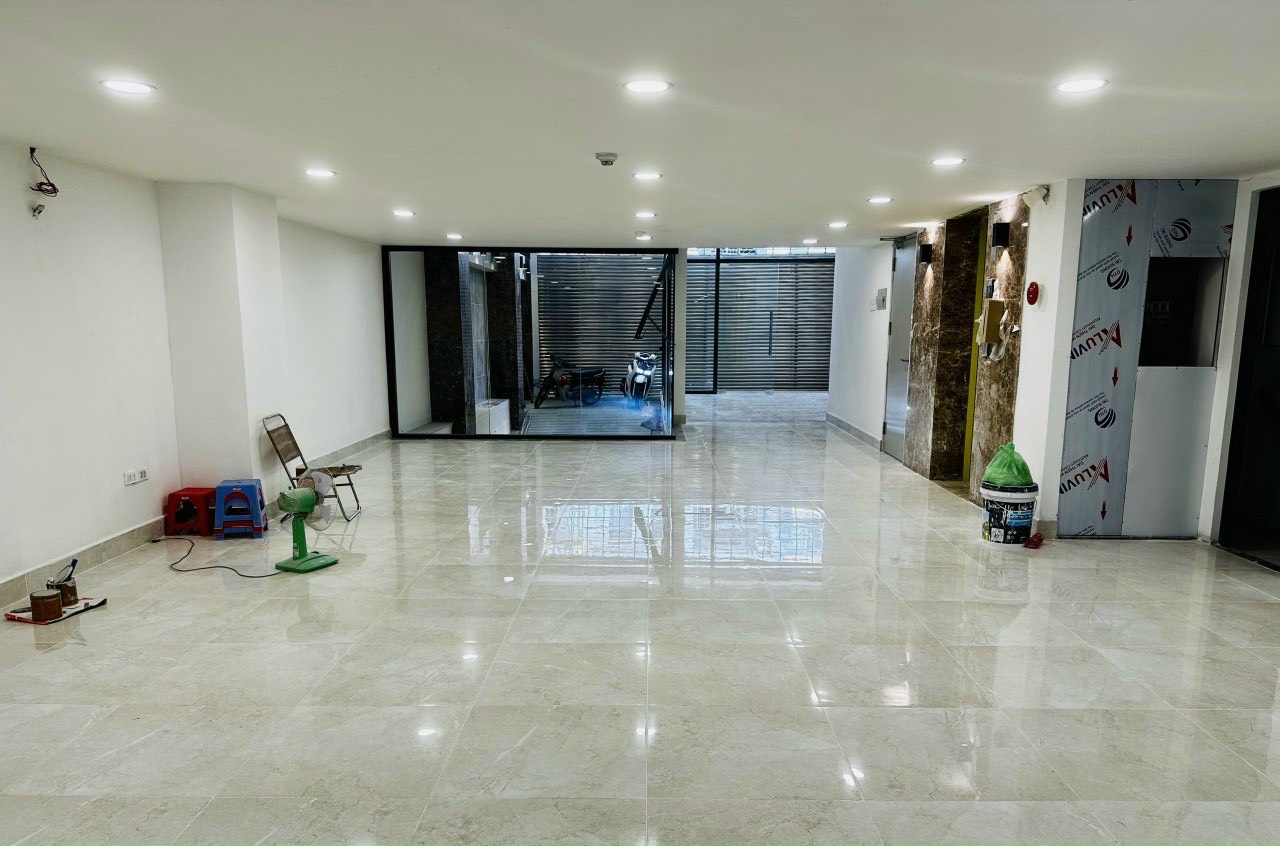 Cho thuê tòa nhà văn phòng Mặt tiền Trần Khắc Chân Quận 1