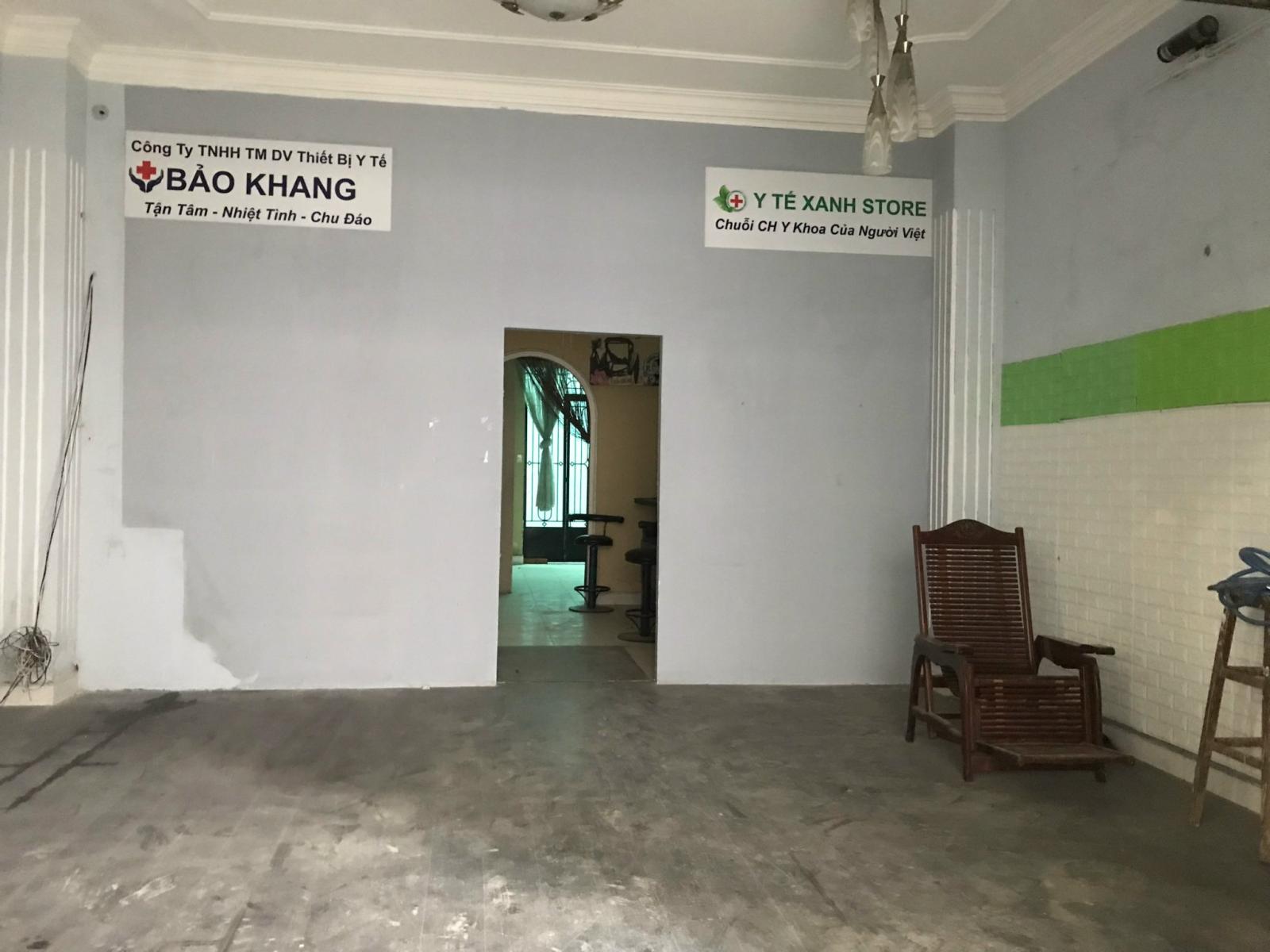 Cho thuê rẻ nhà phố 6 x 20m trung tâm Q1 TP.HCM 100 tr/ tháng.