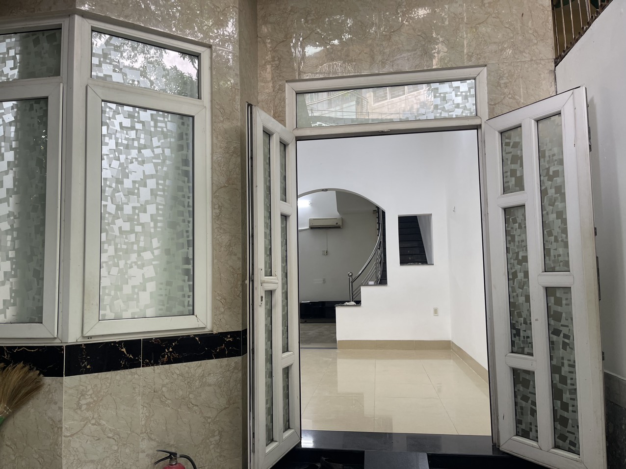 Chính chủ cho thuê nhà số 23 Nguyễn Văn Mai, P4, Q.Tân Bình, giá tốt.
