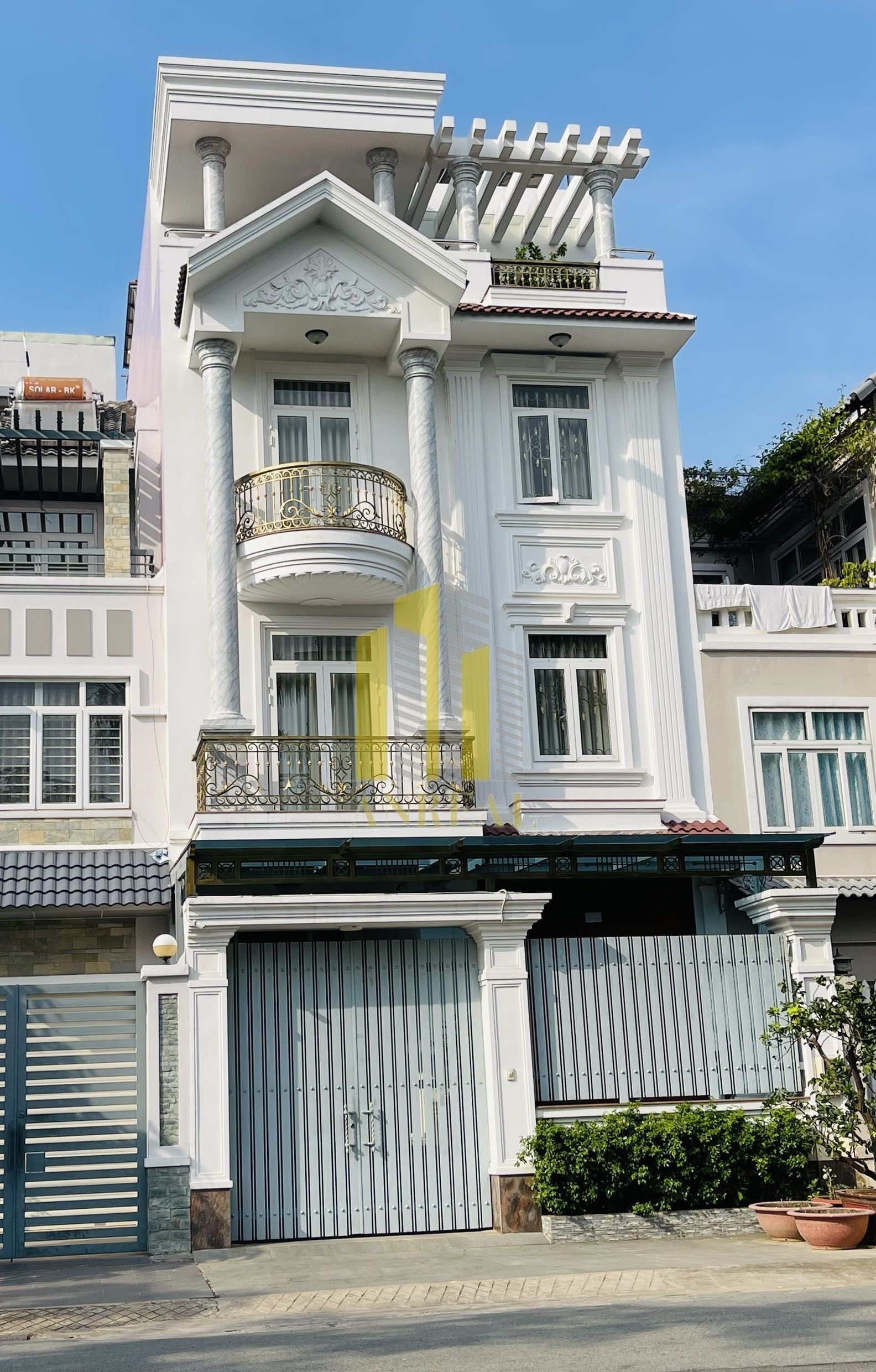 Villa Lương Định Của 2 Lầu 4PN - Ở Và Làm VP🚗