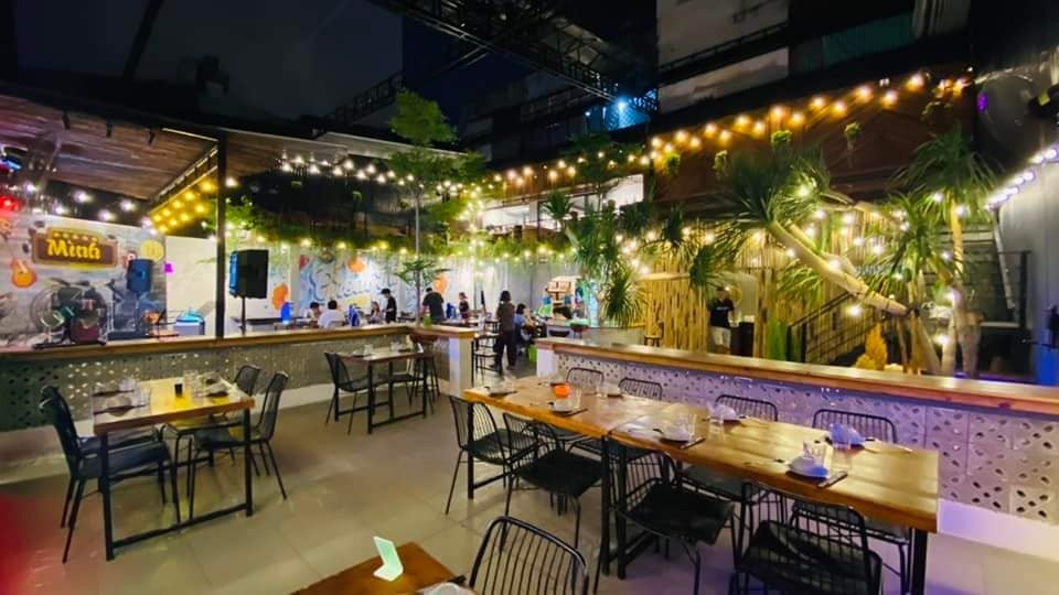 GIA ĐÌNH CẦN SANG NHƯỢNG NHÀ HÀNG BEER GARDEN & CAFE ACOUSTIC đang hoạt động ở quận Phú Nhuận