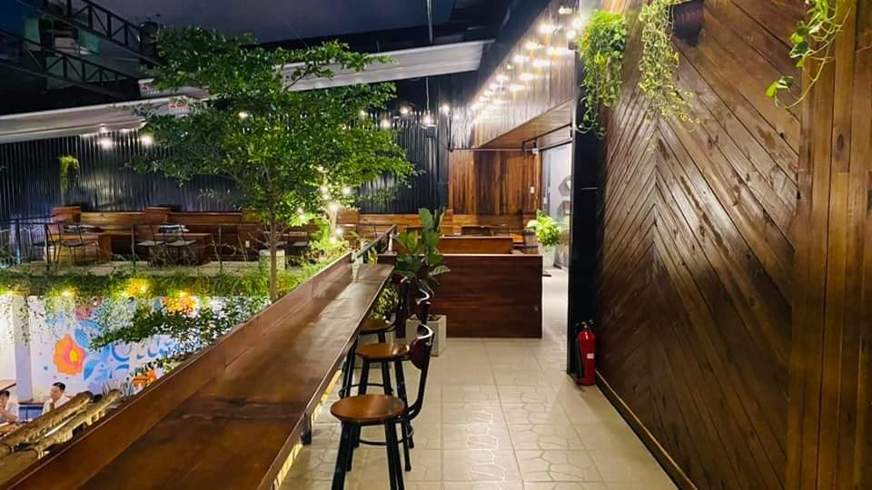 GIA ĐÌNH CẦN SANG NHƯỢNG NHÀ HÀNG BEER GARDEN & CAFE ACOUSTIC đang hoạt động ở quận Phú Nhuận