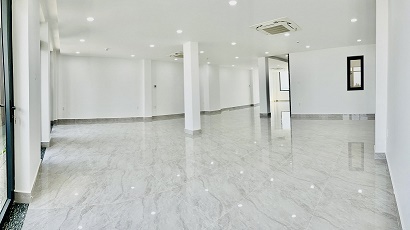 Cho thuê toà nhà văn phòng cao cấp. Khu vực sung túc