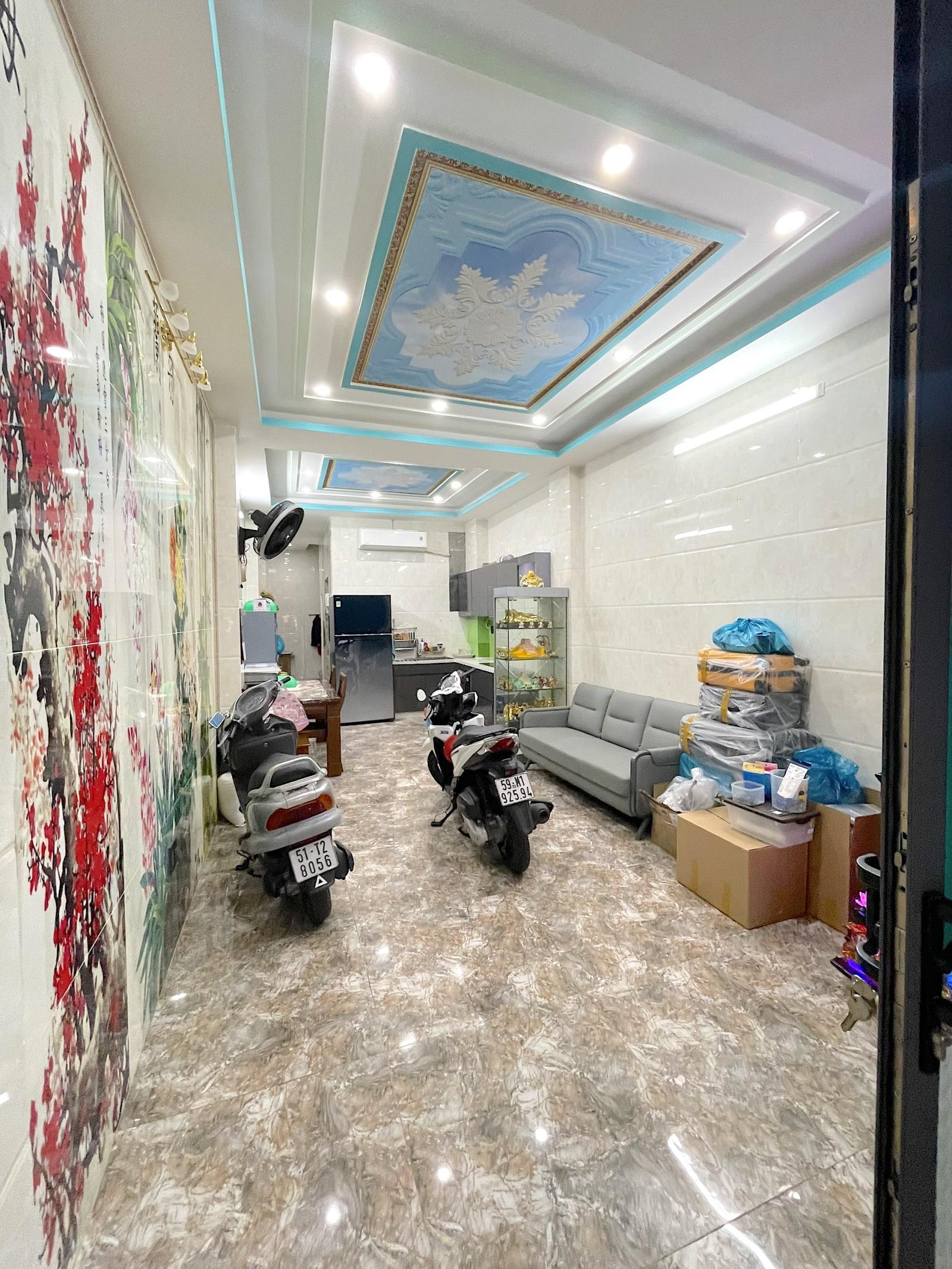MT Phan Đình Phùng 4x20.Trệt.5L Trống Suốt.TMáy