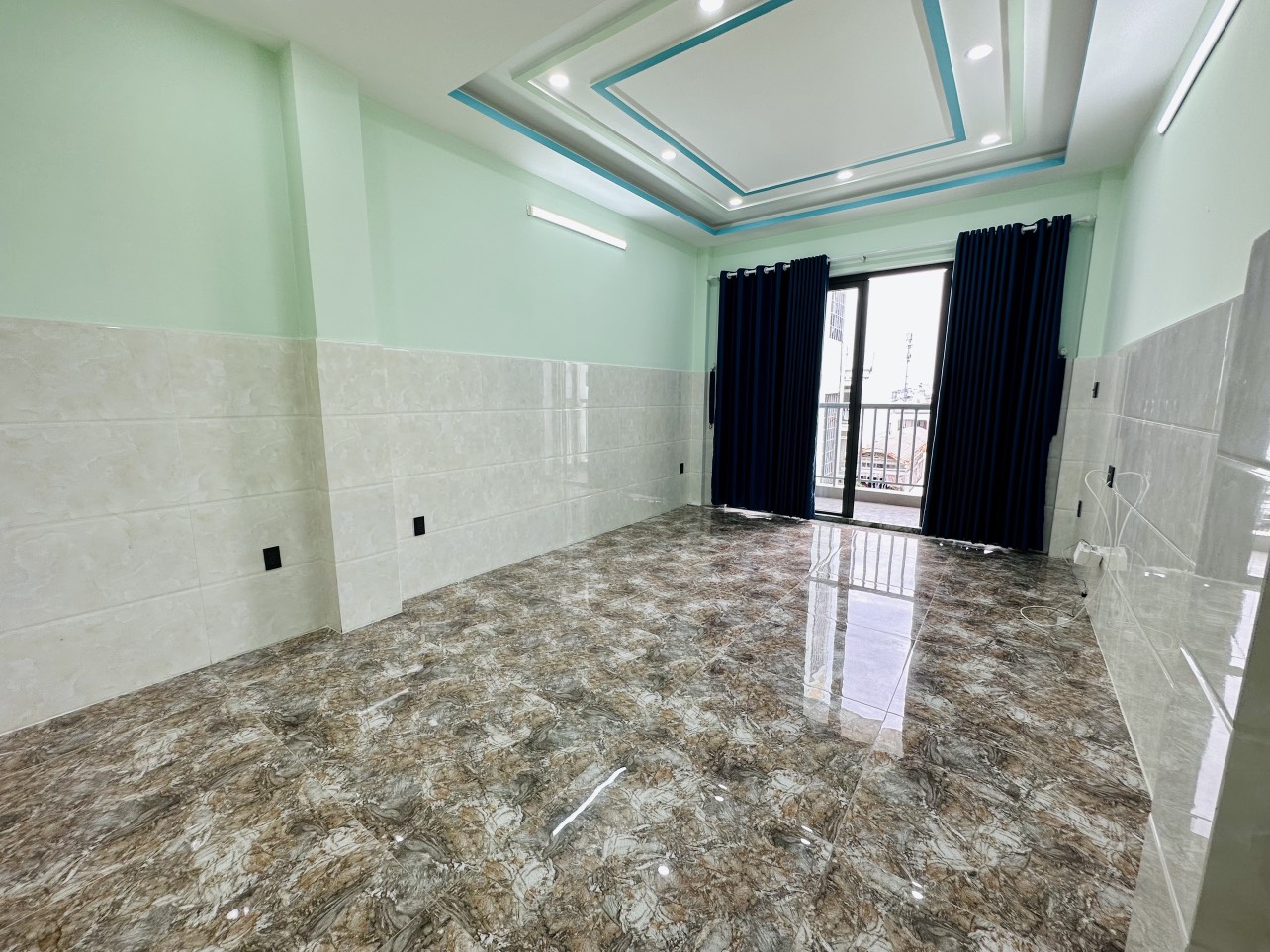 MT Phan Đình Phùng 4x20.Trệt.5L Trống Suốt.TMáy
