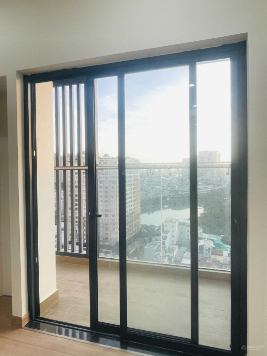 Cho thuê căn hộ 3PN 2WC (84m2) ngang trung tâm Điện Biên Phủ view đẹp chỉ 19 triệu