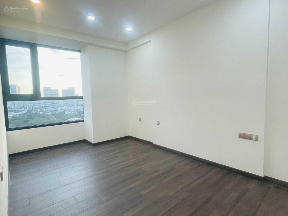 Cho thuê căn hộ 3PN 2WC (84m2) ngang trung tâm Điện Biên Phủ view đẹp chỉ 19 triệu