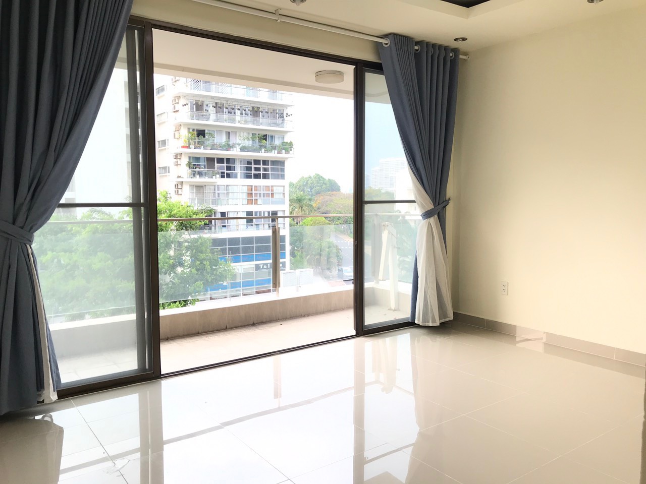 Cho thuê căn hộ Panorama đường Nguyễn Đức cảnh, nhà mới sơn sửa sạch đẹp. Giá rẻ nhất thị trường