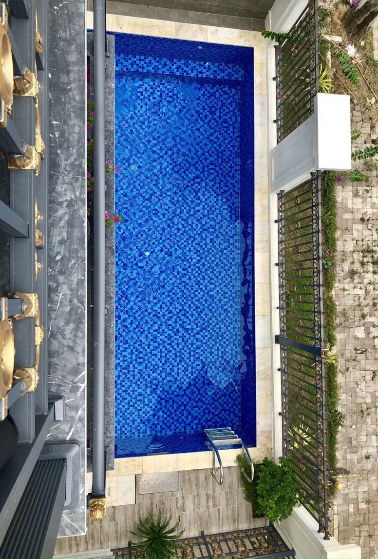 Cho thuê Villa tại Phú Mỹ Hưng có 6PN, 7WC, có hồ bơi, full nội thất cao cấp