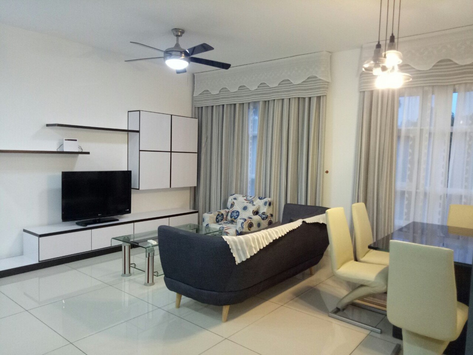 Cho thuê căn hộ Grand View block C Phú Mỹ Hưng q7 view sông trực diện 