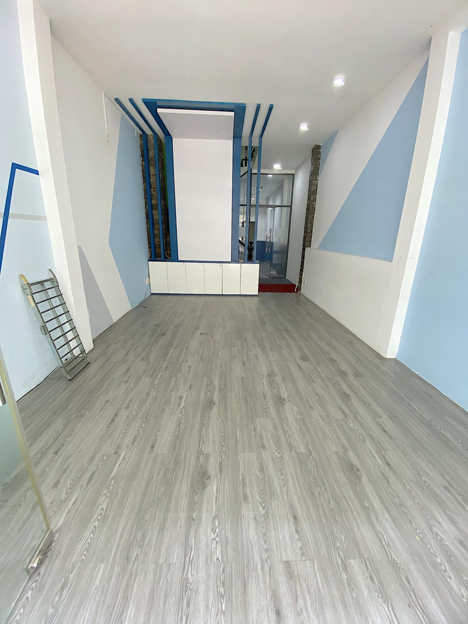 Nhà MT Hoa Lan 4x17 3L.6P.5wc.Tốt VP.Spa.Lớp Dạy